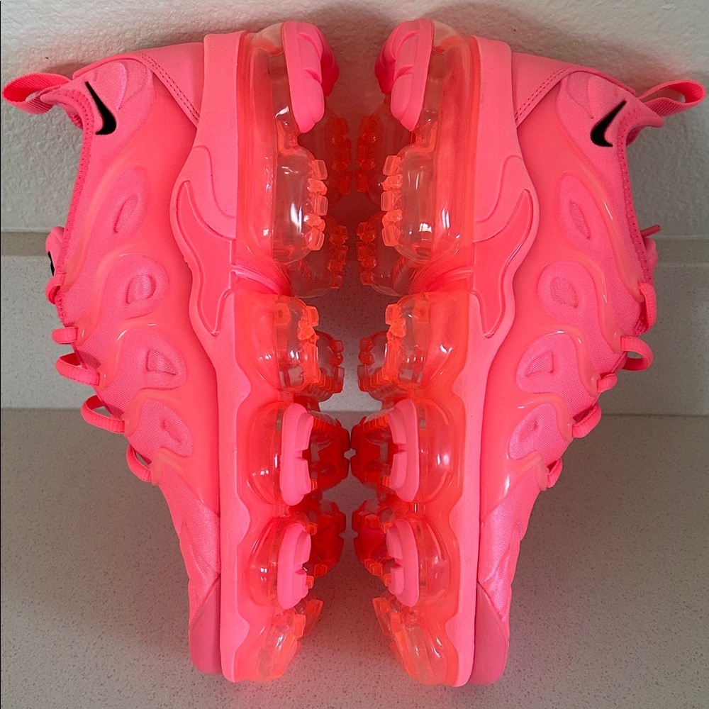 EUC Nike Vapormax Plus Neon Pink Sneakers DM8337-600 Size 7.5